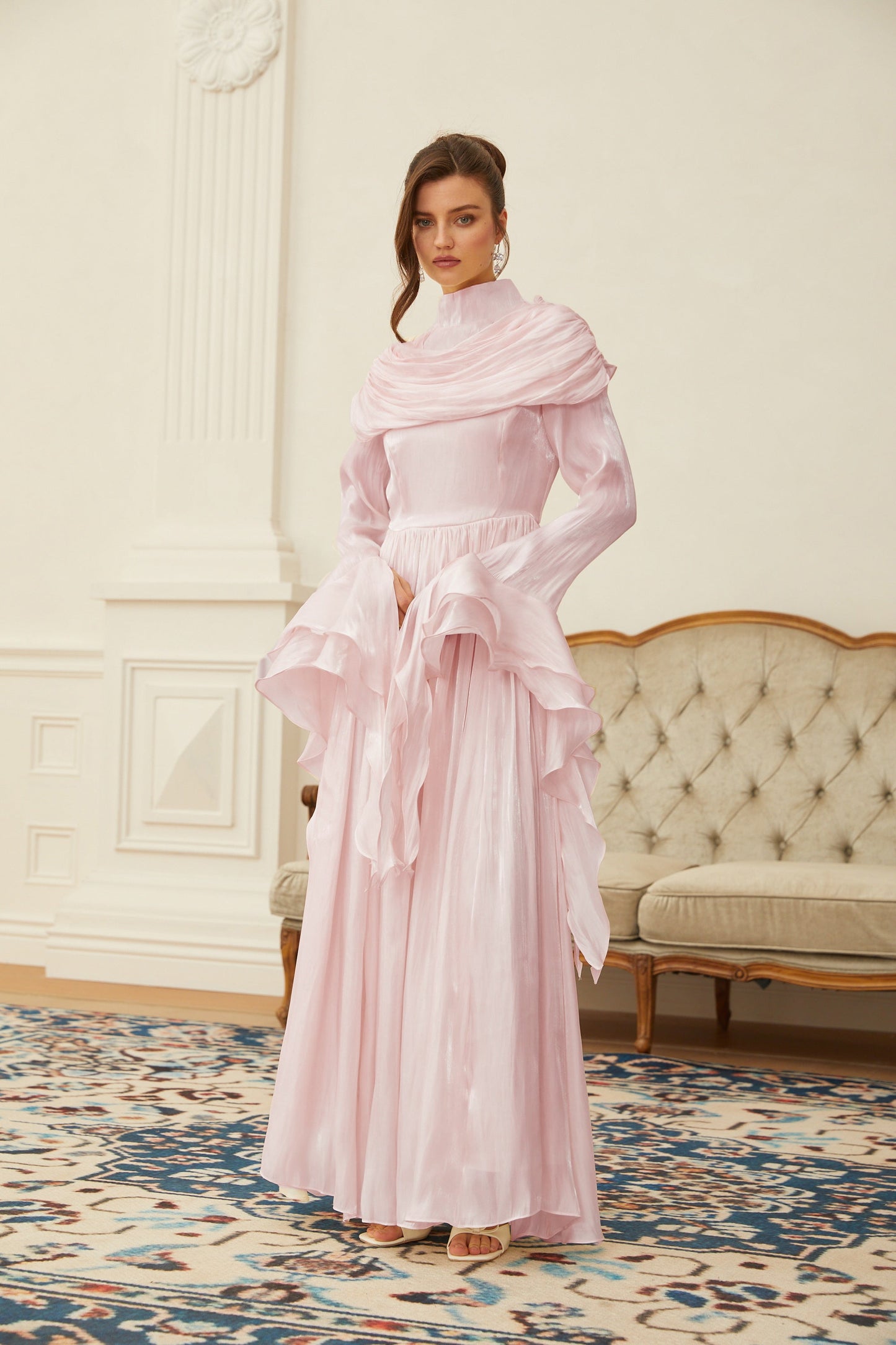 Danuta Pembe Dantelli Pileli Maxi Elbise