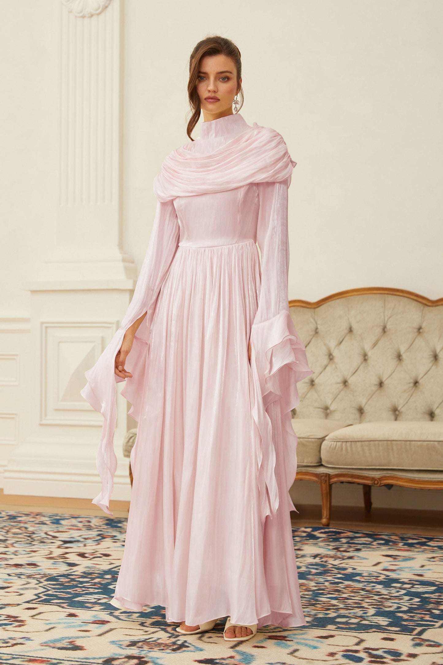 Danuta Pembe Dantelli Pileli Maxi Elbise