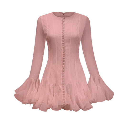 Anaïs'in yarı transparan kloş mini elbisesi
