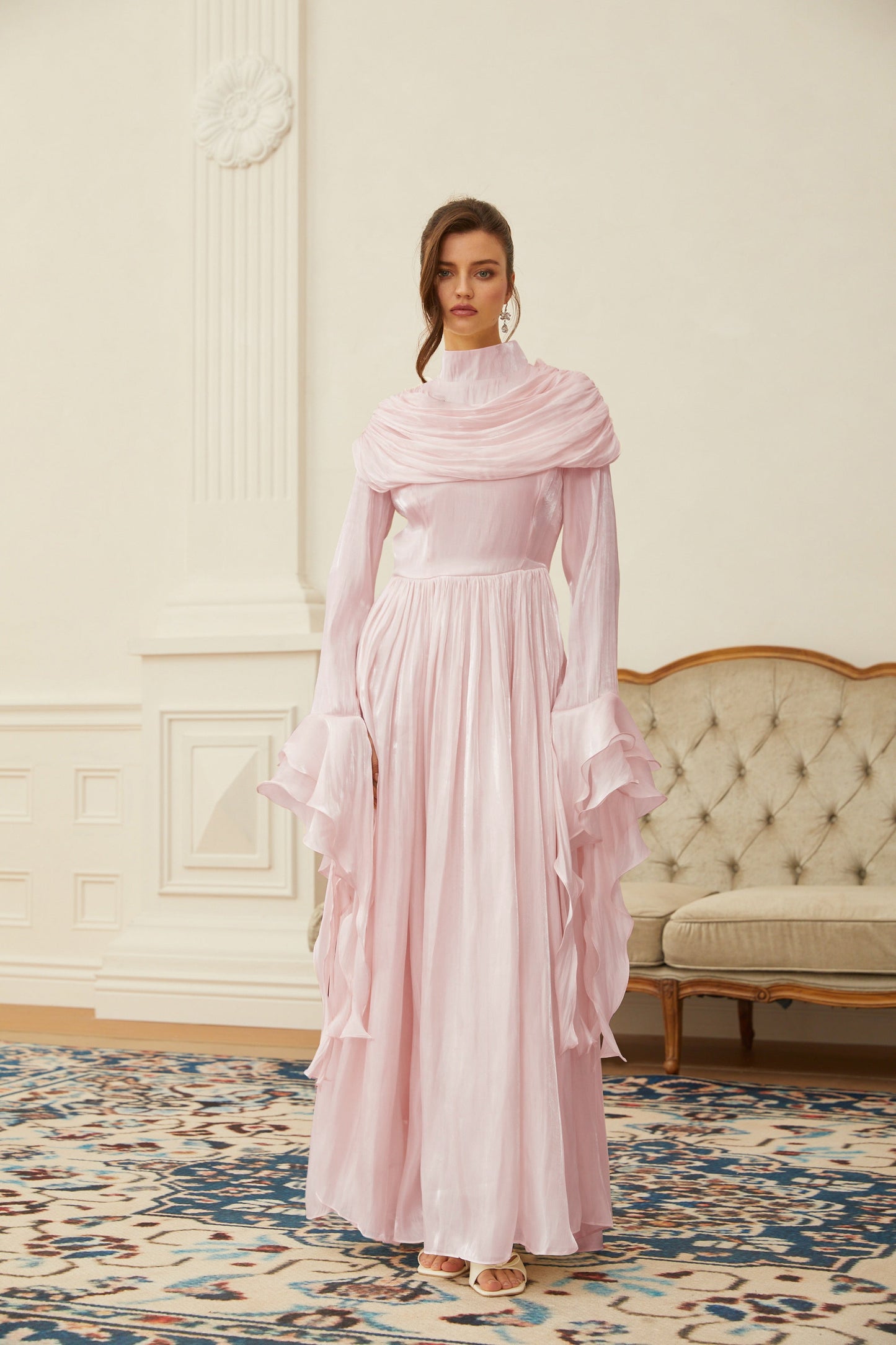 Danuta Pembe Dantelli Pileli Maxi Elbise