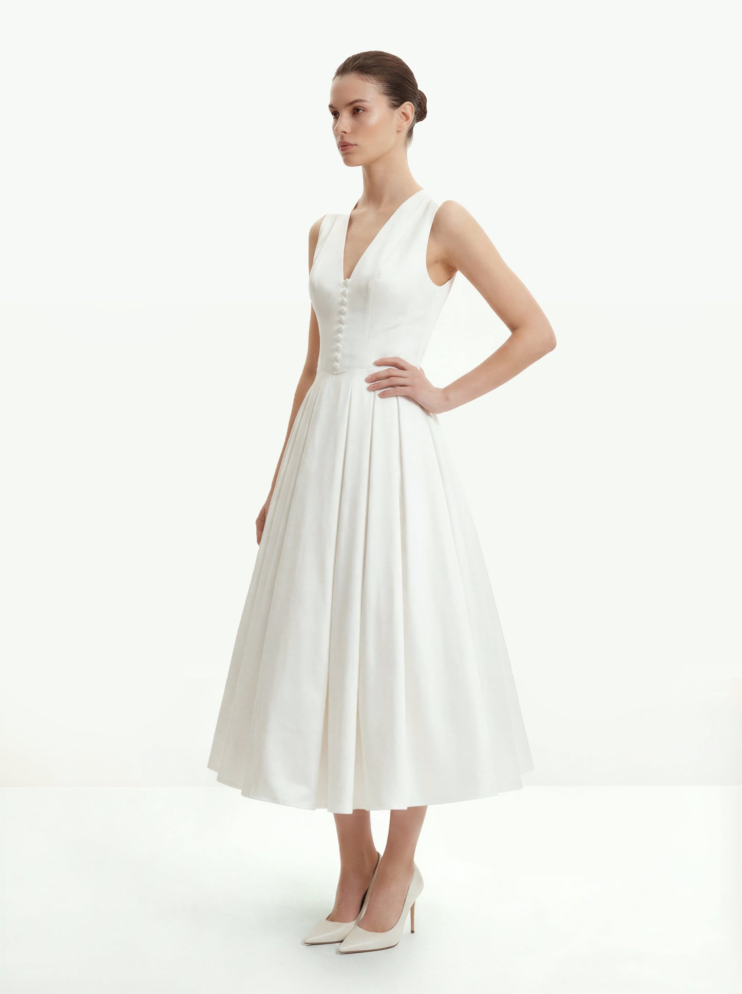 Front V Yaka Pilili Midi Elbise - Beyaz