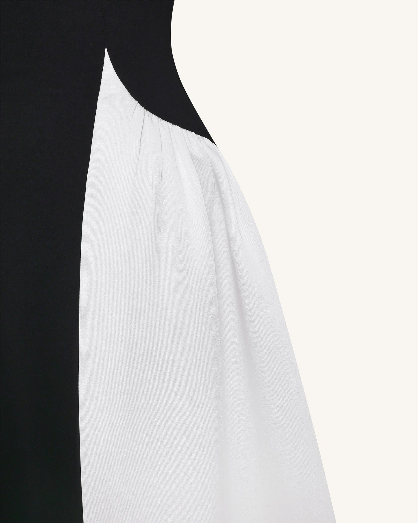 Tek Renk Panelli Straplez (Askısız) Sculptural Maxi Elbise - Siyah