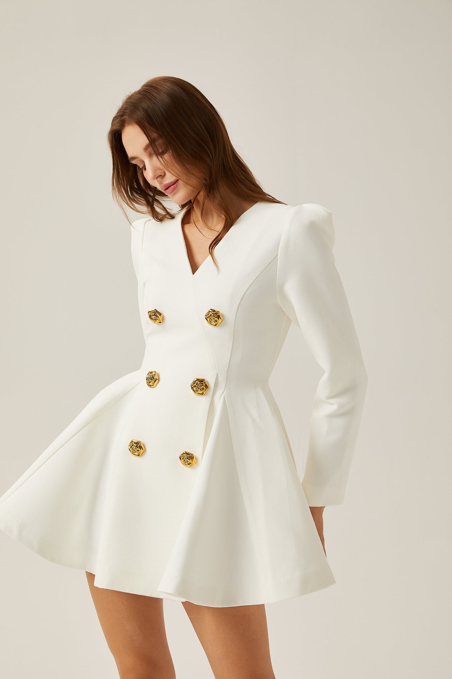 Élise beyaz pilili peplum etekli blazer elbise