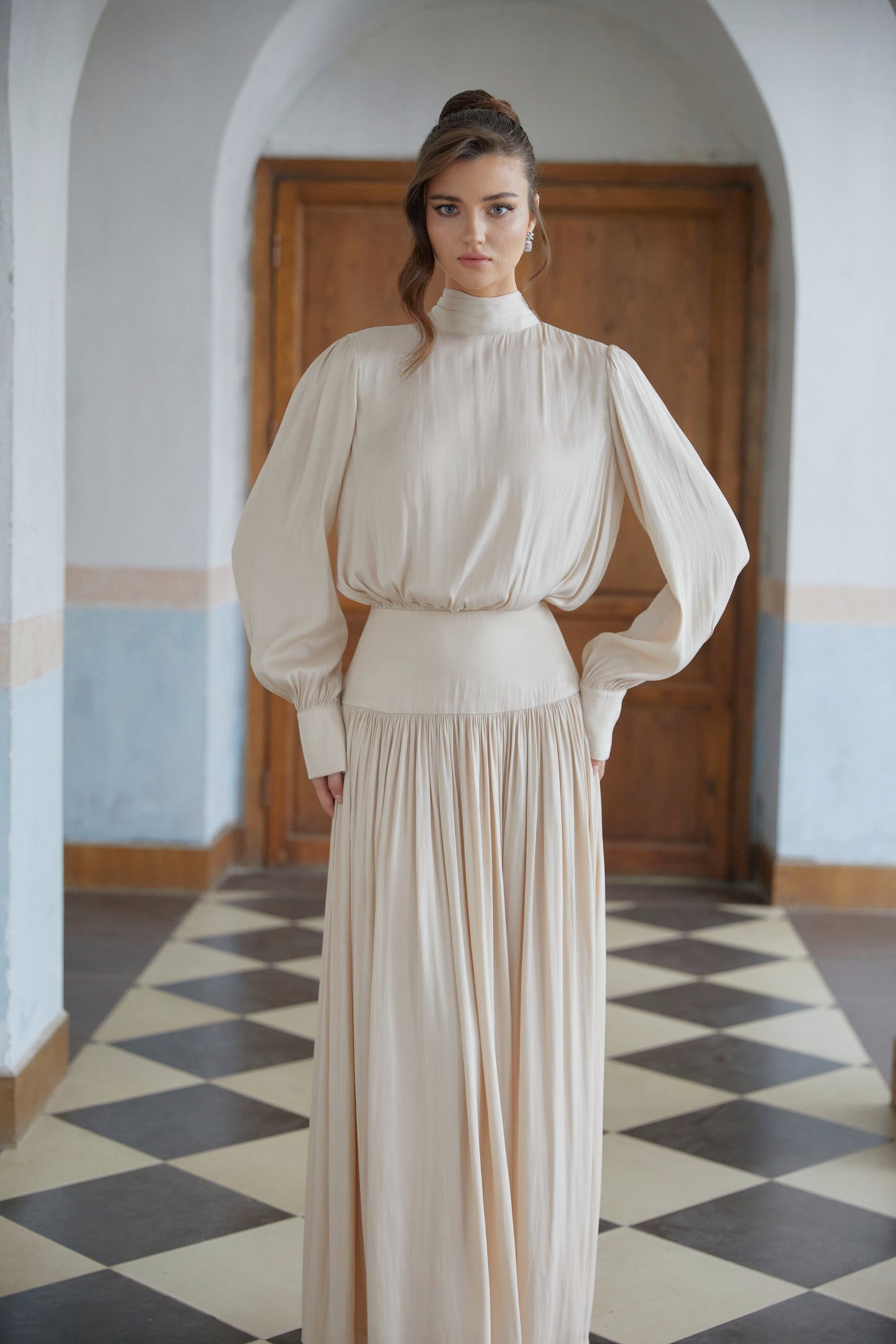 Valérie Nötr Kendinden Bağlamalı Piliseli Uzun Elbise