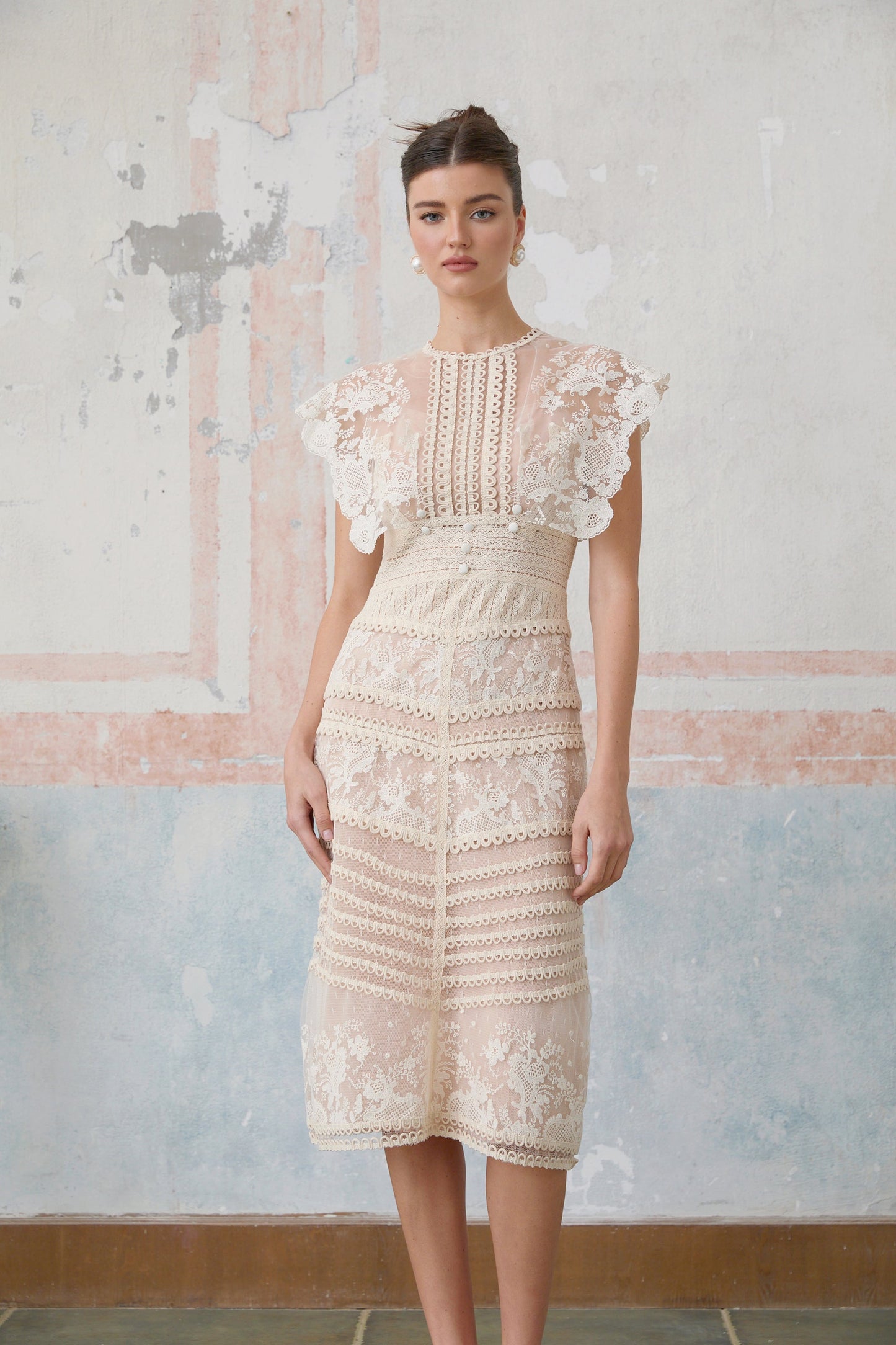 Neutrals Fleur çiçek işlemeli dantel midi elbise