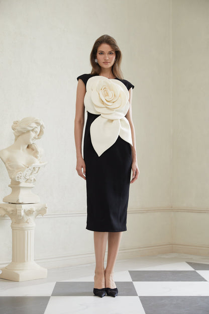 Aurélienne Siyah 3D Petal Kalem Midi Elbise