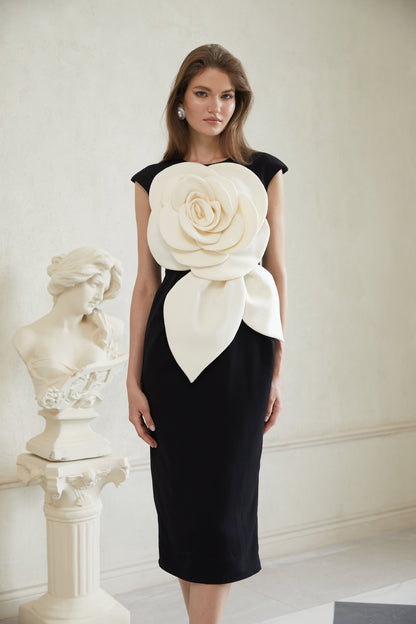 Aurélienne Siyah 3D Petal Kalem Midi Elbise