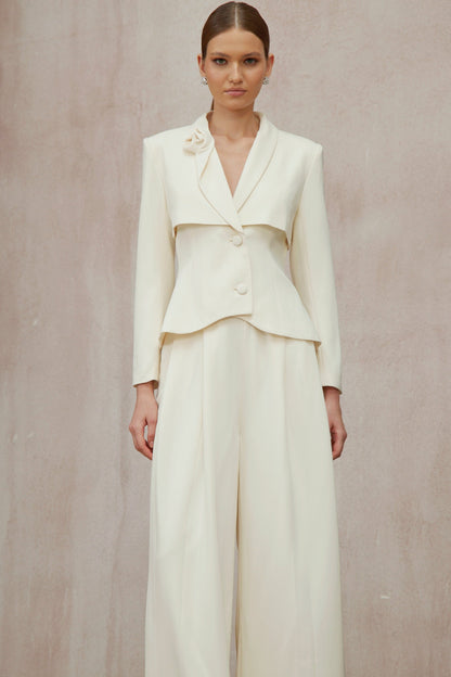 Teresa Nötr 3D Petal Blazer ve Pantolon Takım