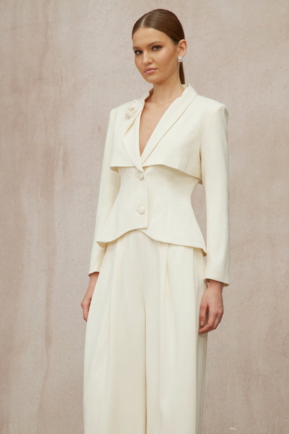 Teresa Nötr 3D Petal Blazer ve Pantolon Takım
