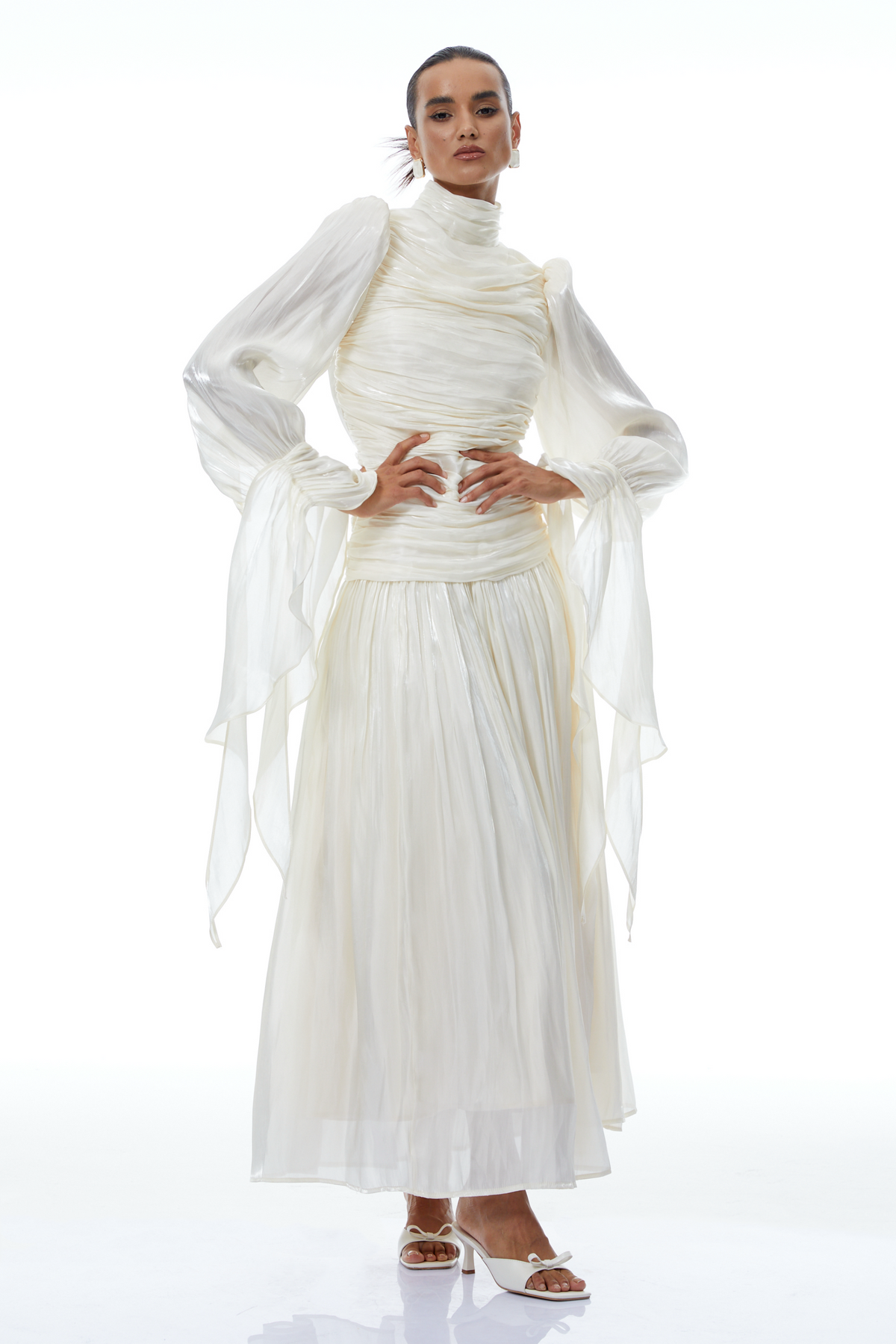 Sarolta Nötr Parlak Dantelli Uzun Elbise