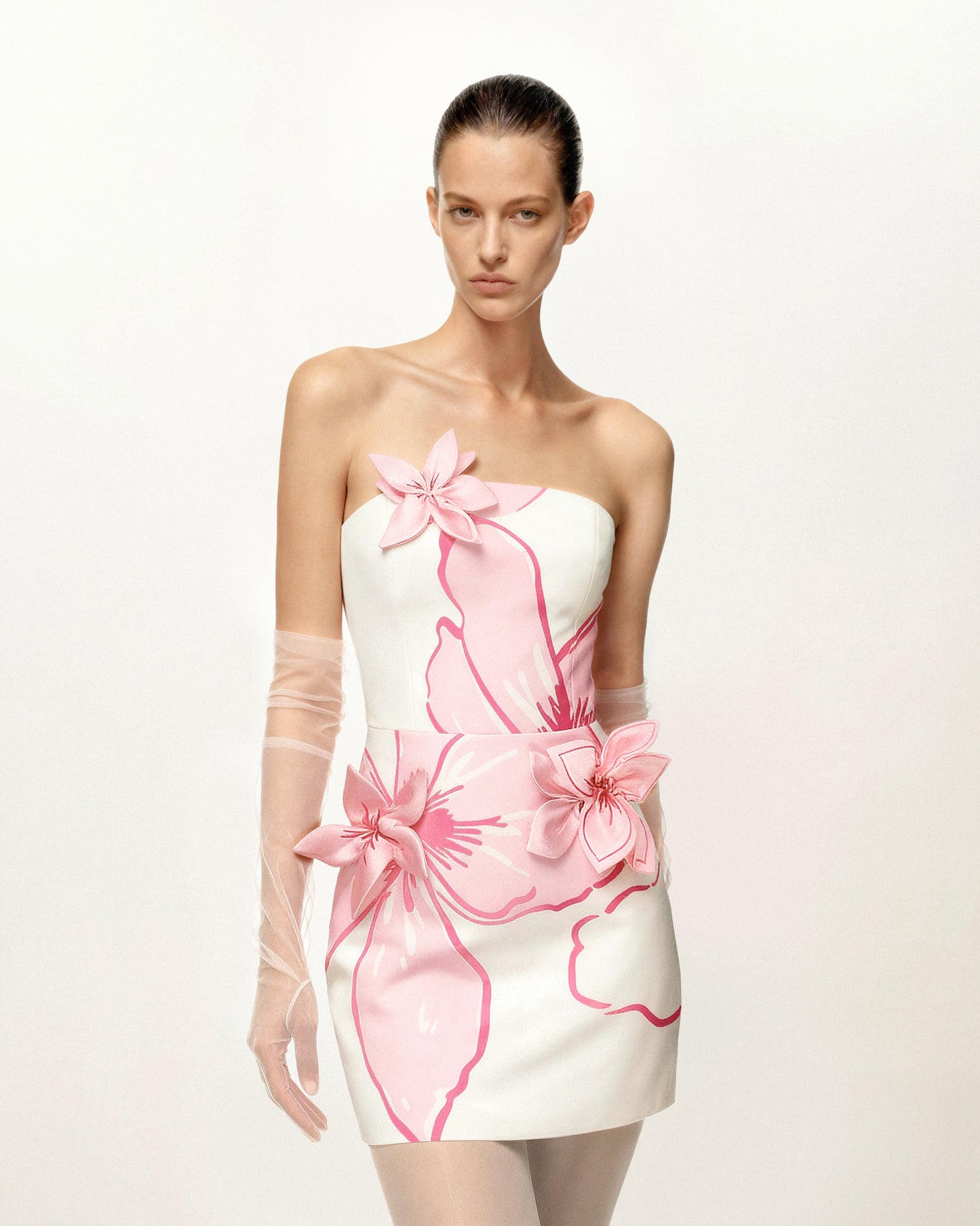 Mini Elbise ile Pembe Çiçek Desenli Appliqués - White/Pink