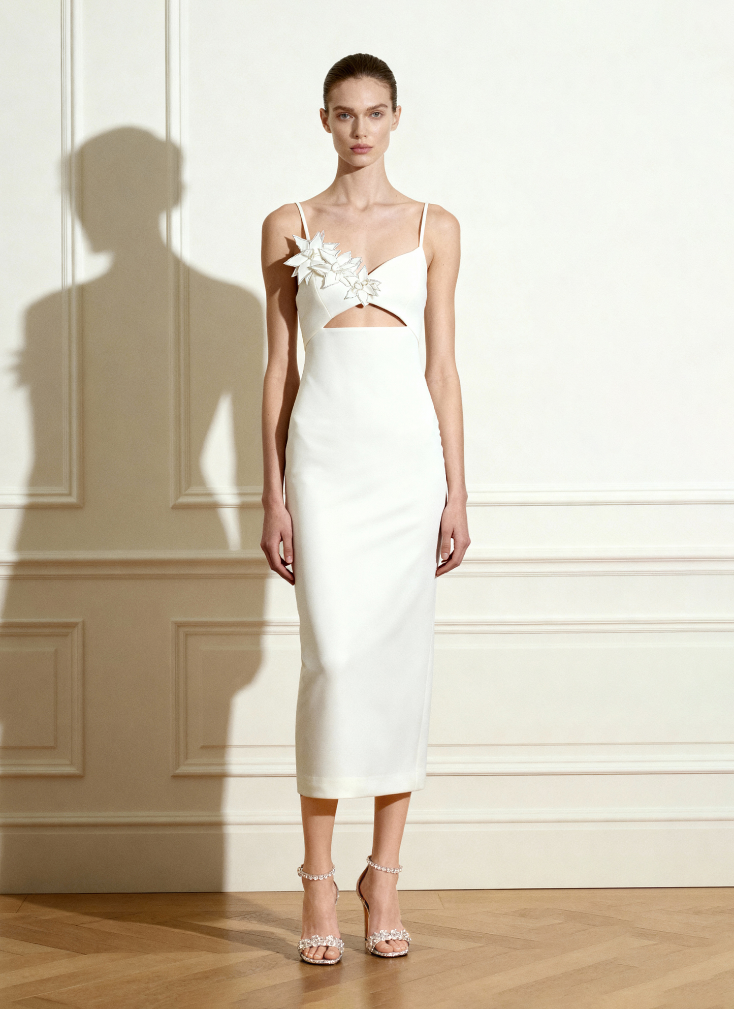 Bloom-Cut Contour Elbise - Beyaz