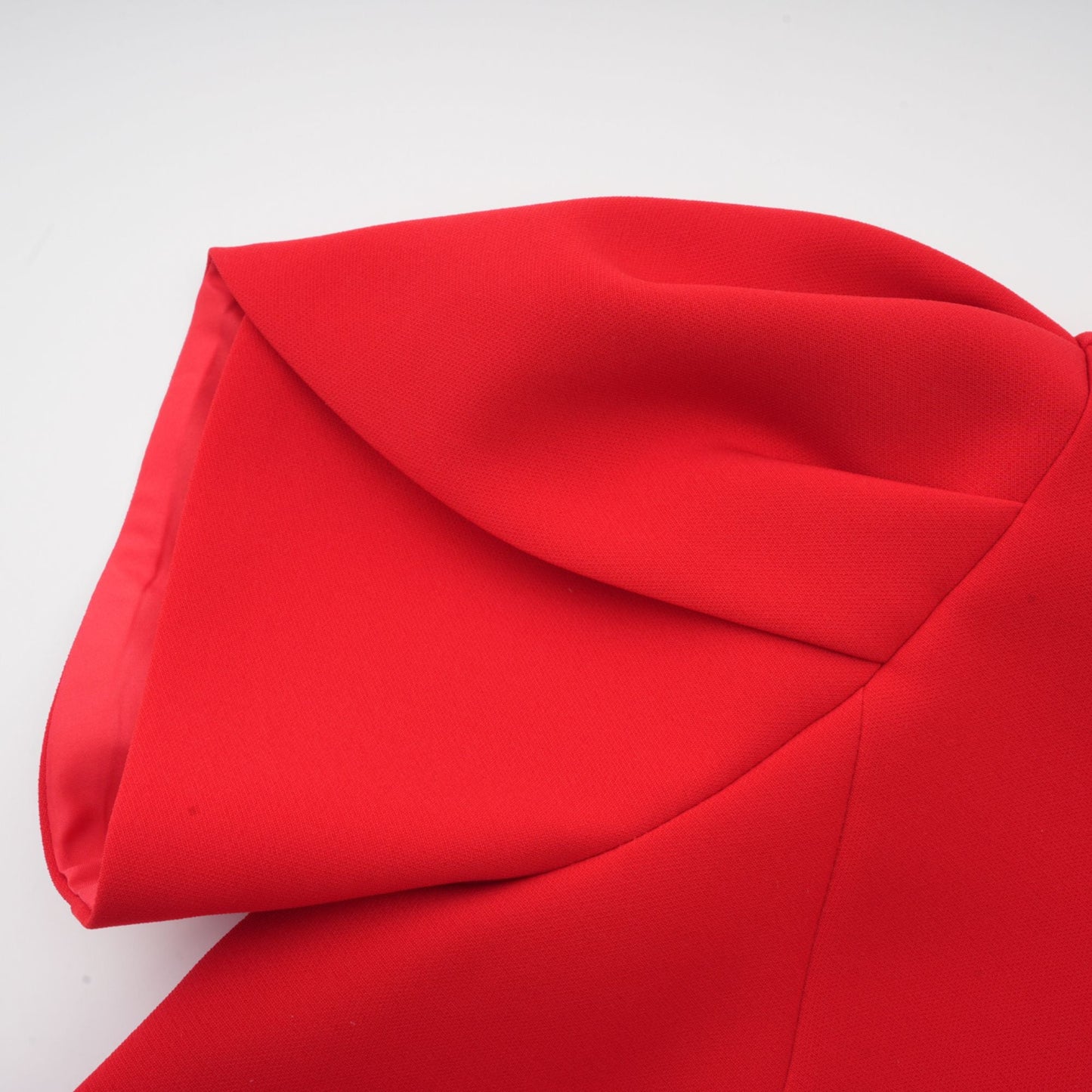 Anna Kırmızı Yapraklı Kol Kesik Fiyonklu Mini Elbise