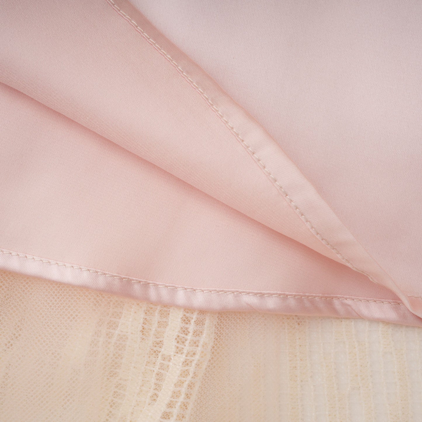 Cynthia Neutrals 3D Petal Dokulu Midi Elbise