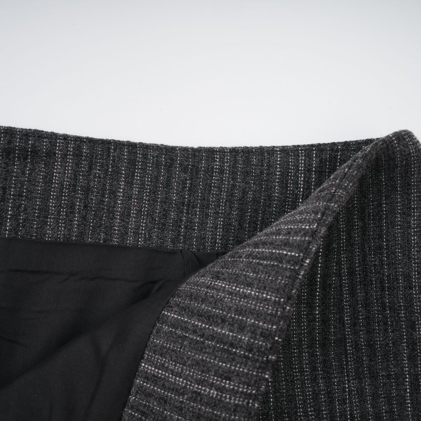 Sidonie Gri Çiçek Aplikeli Çizgili Blazer ve Etek Takım