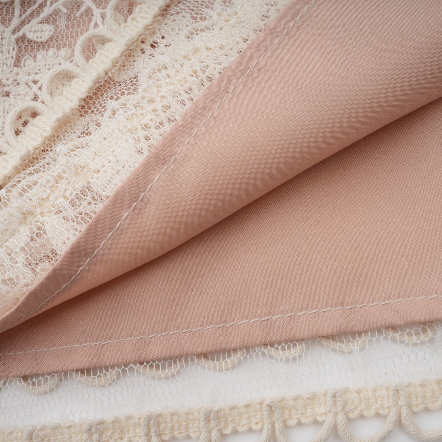 Neutrals Fleur çiçek işlemeli dantel midi elbise