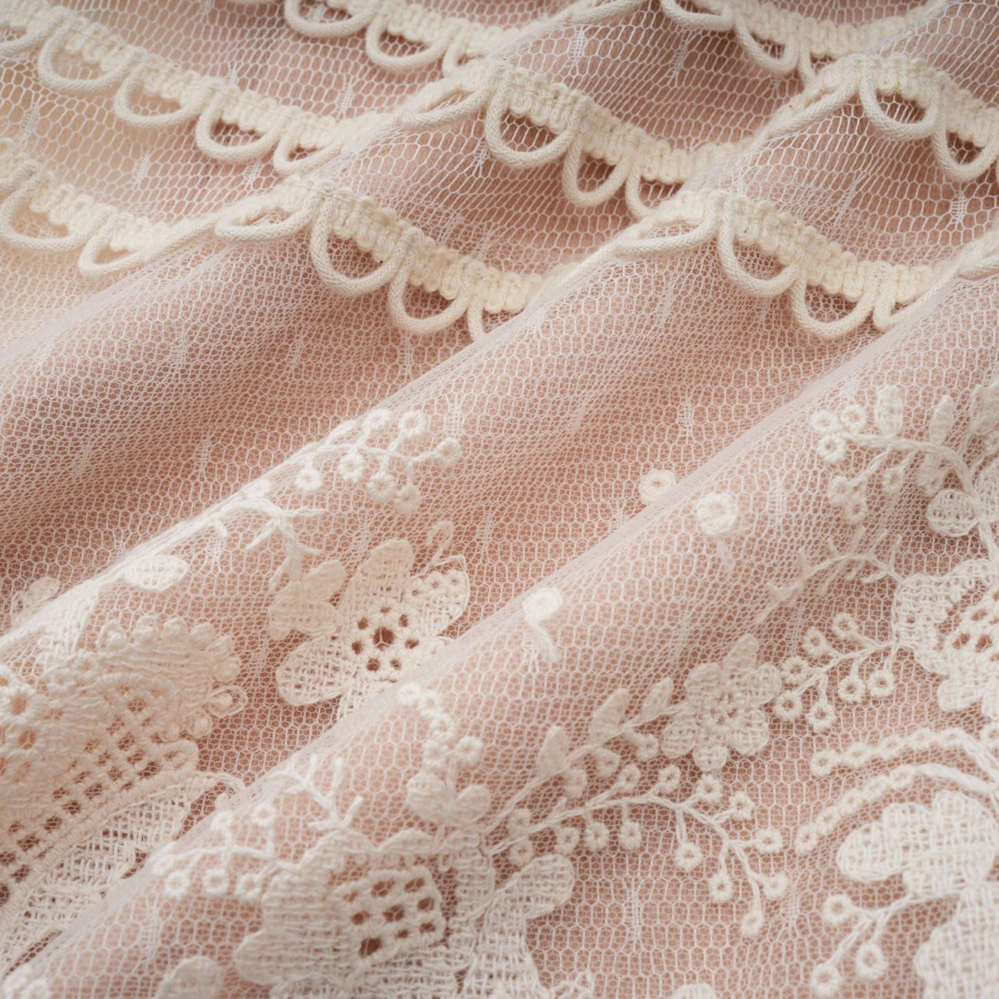 Neutrals Fleur çiçek işlemeli dantel midi elbise