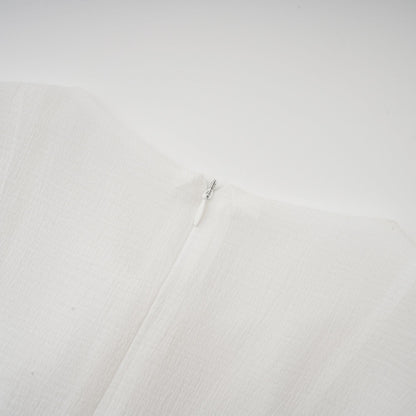 Anaïs'in yarı transparan kloş mini elbisesi