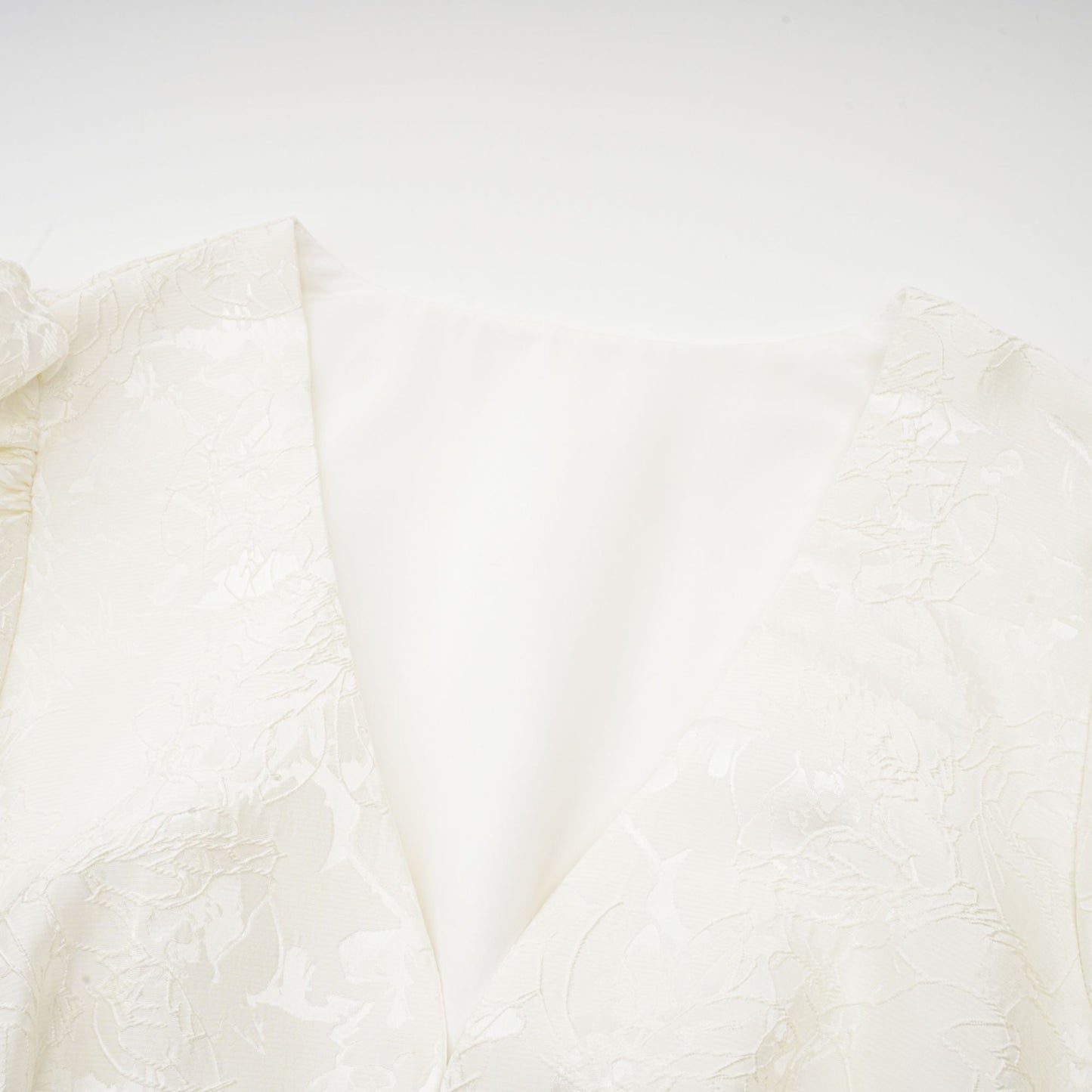 Colette beyaz jakarlı katlı mini elbise