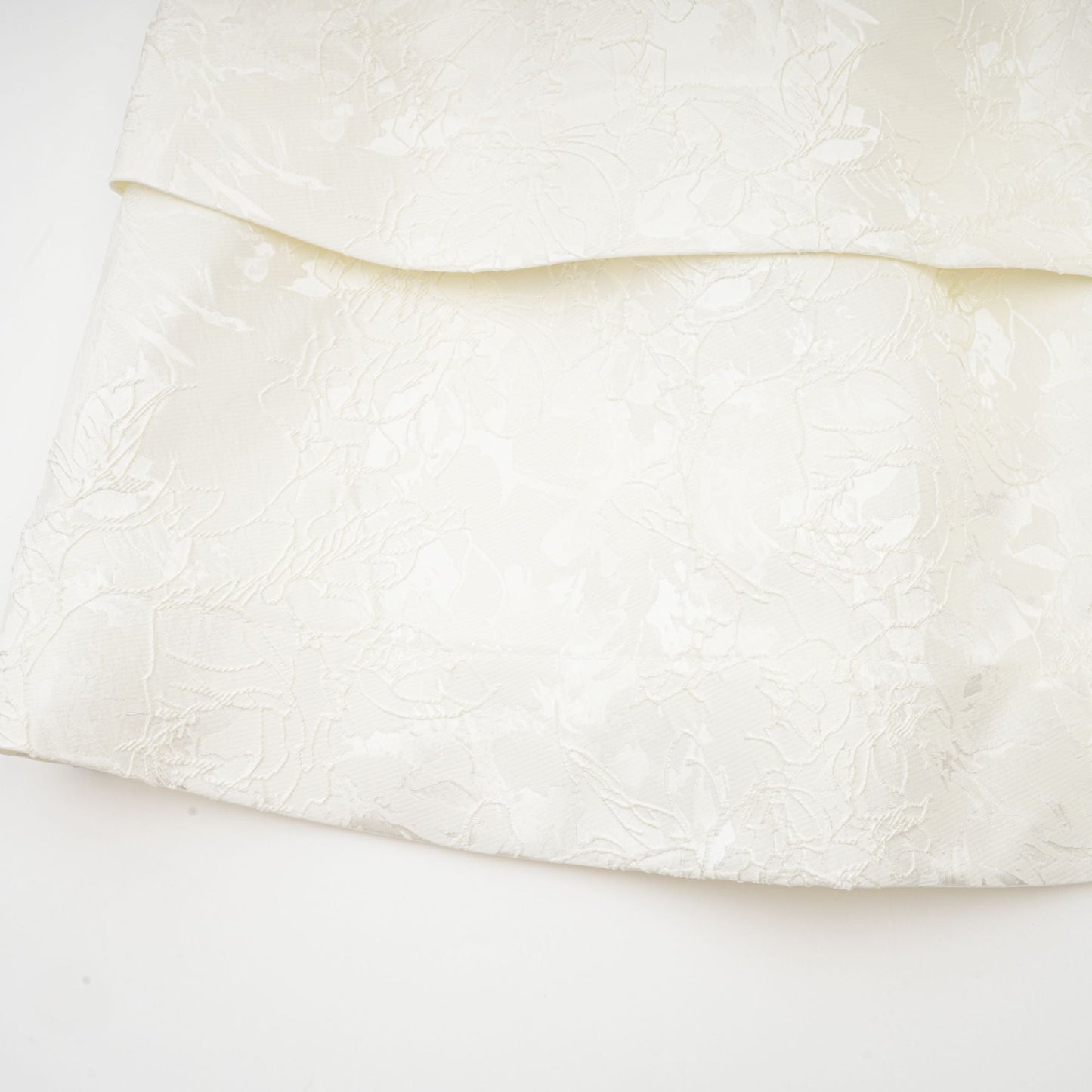 Colette beyaz jakarlı katlı mini elbise