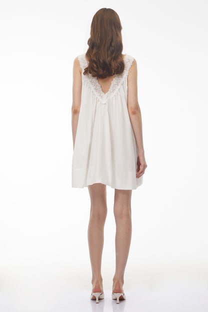 Kátia White Ruched Mini Dress with Lace Trim