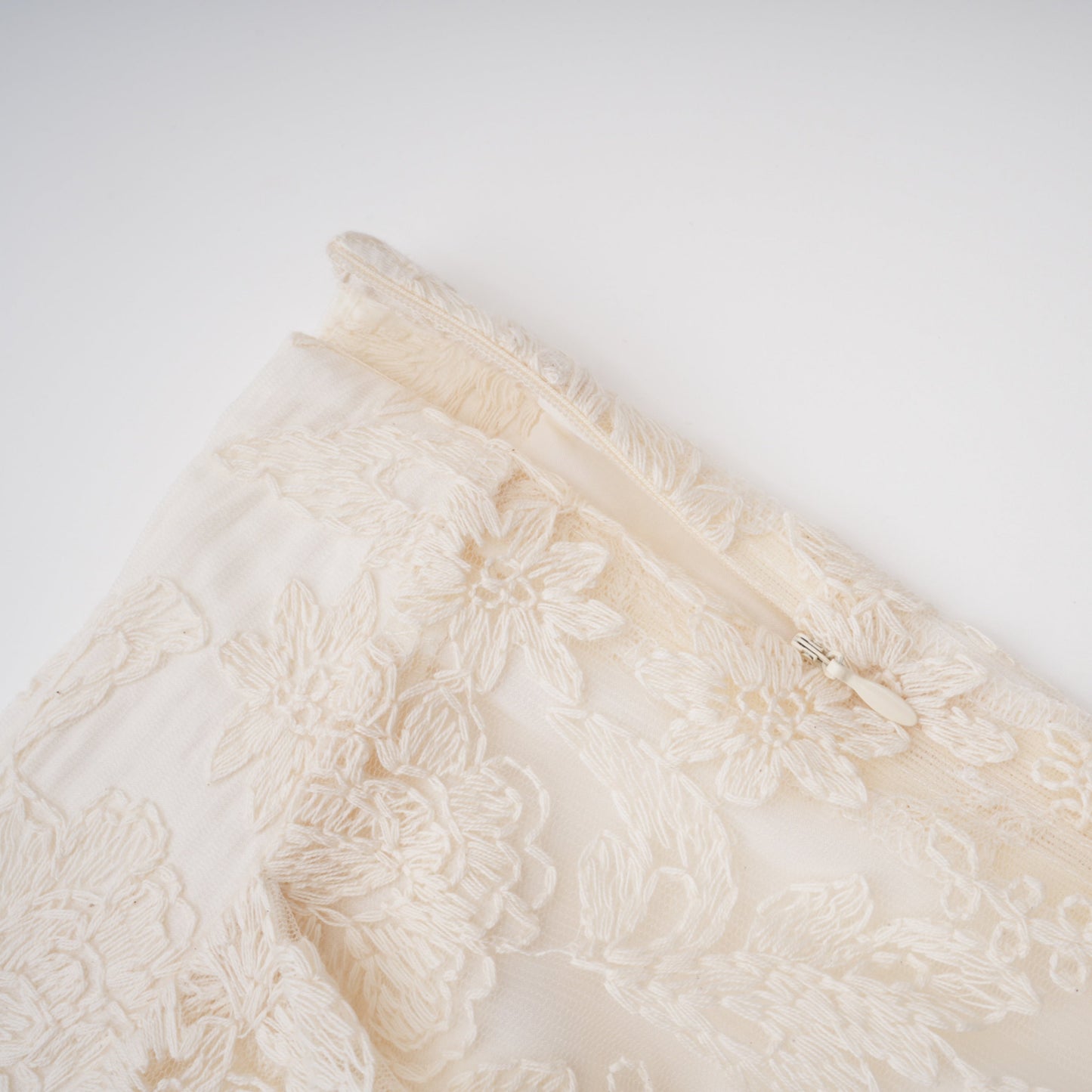 Laura Ivory Turtleneck Floral Lace Jacket & Shorts Set