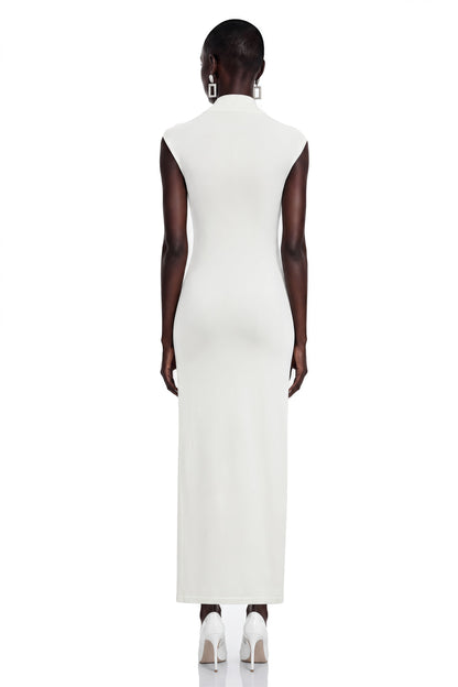 Linda Taşlı Broşlu Beyaz Bodycon Maxi Elbise