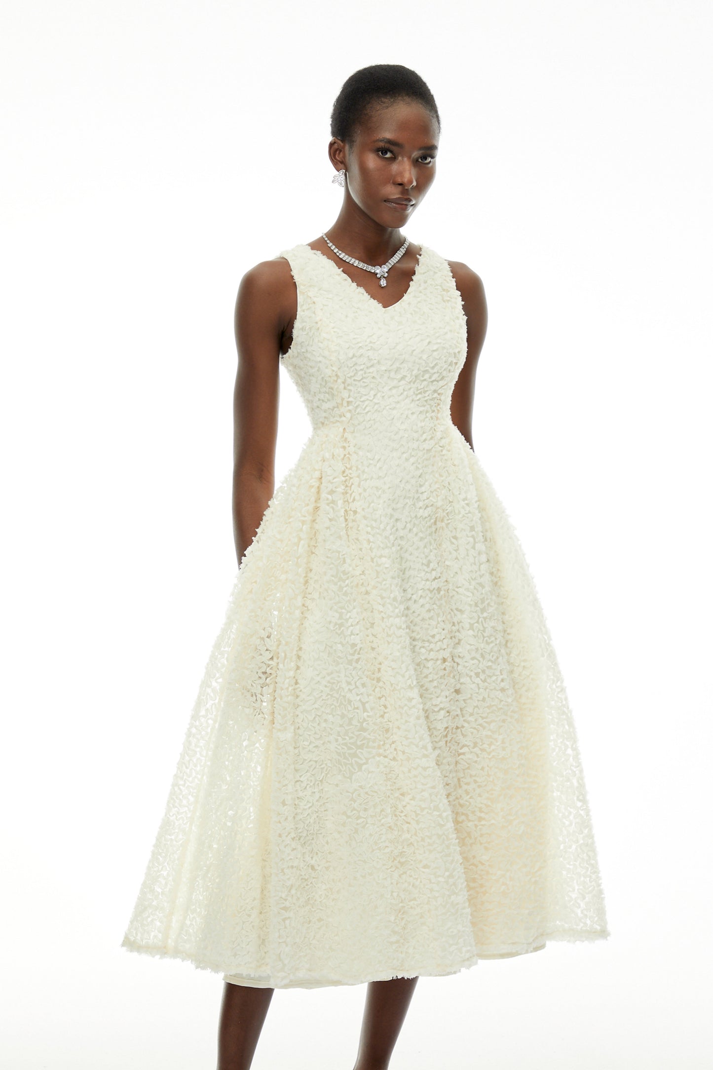 Luciana White Sleeveless Midi Dress with Fitted Bodice