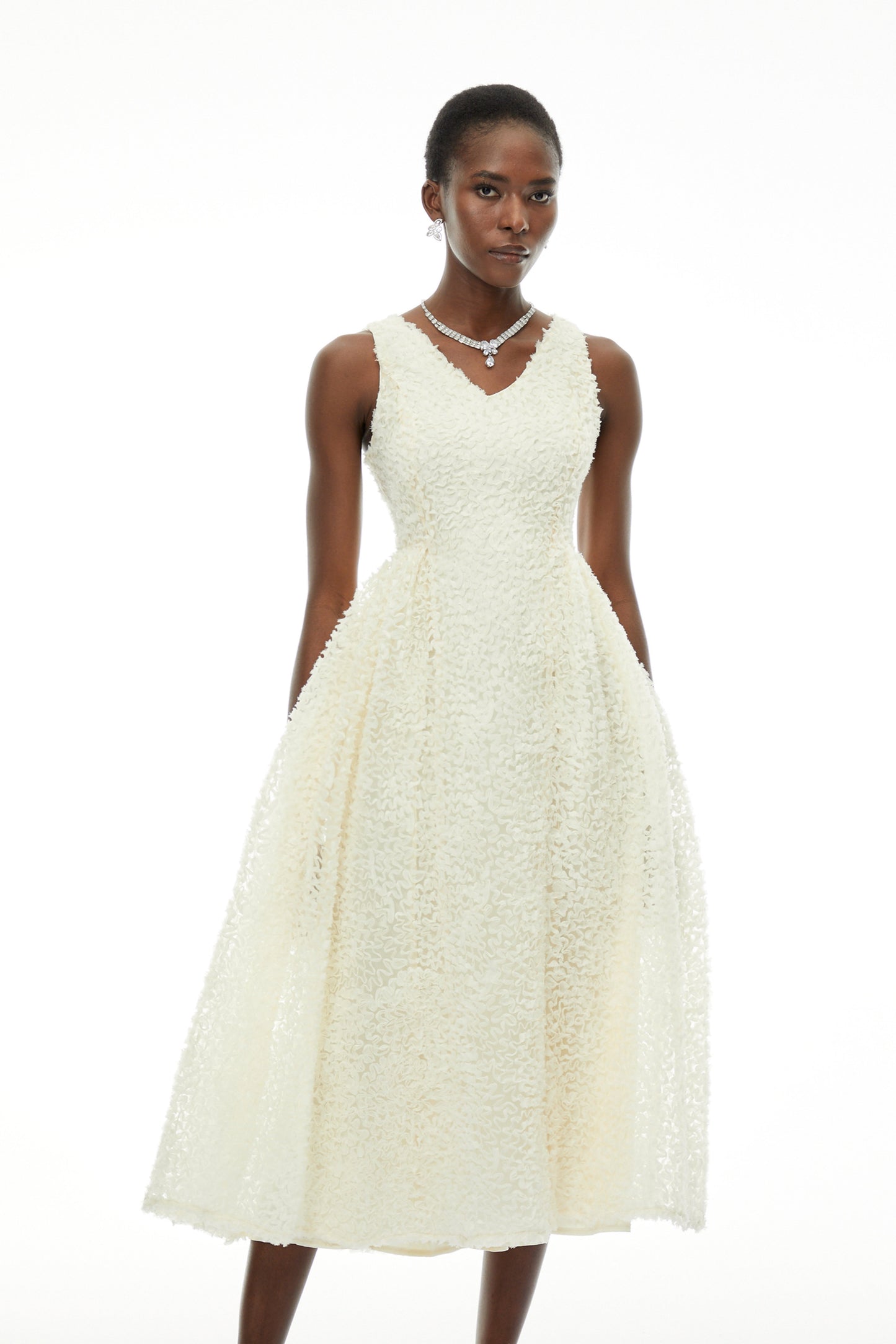 Luciana White Sleeveless Midi Dress with Fitted Bodice