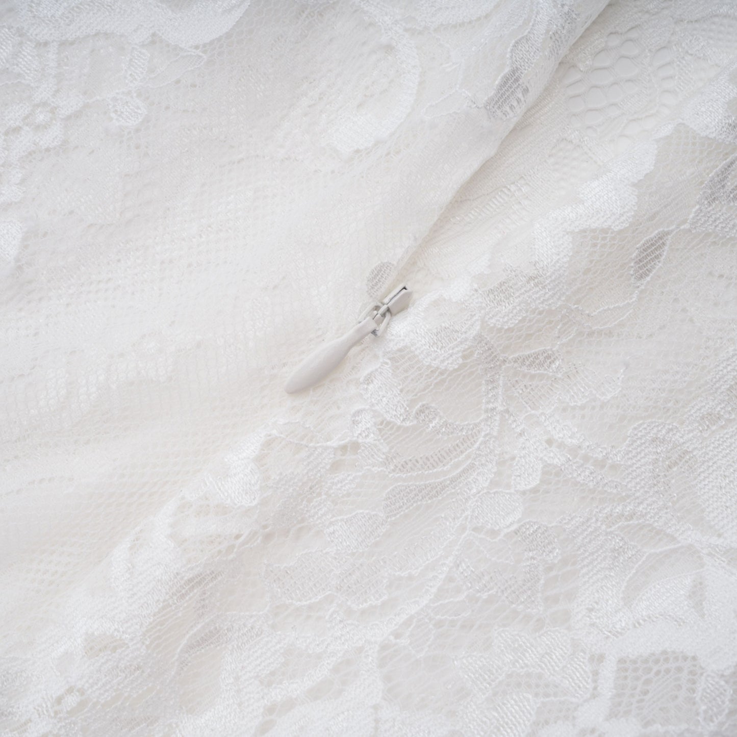 Michalina White Lace Convertible Gown with Detachable Skirt
