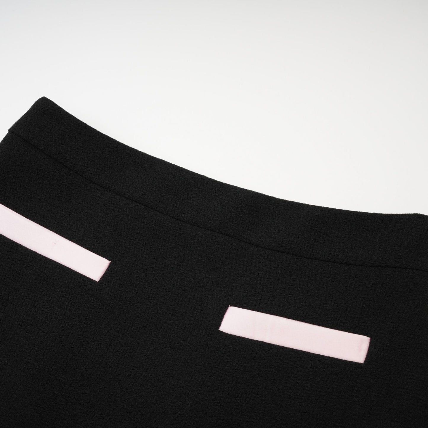 Uaine Black Two-Piece Jacket and Skirt Set